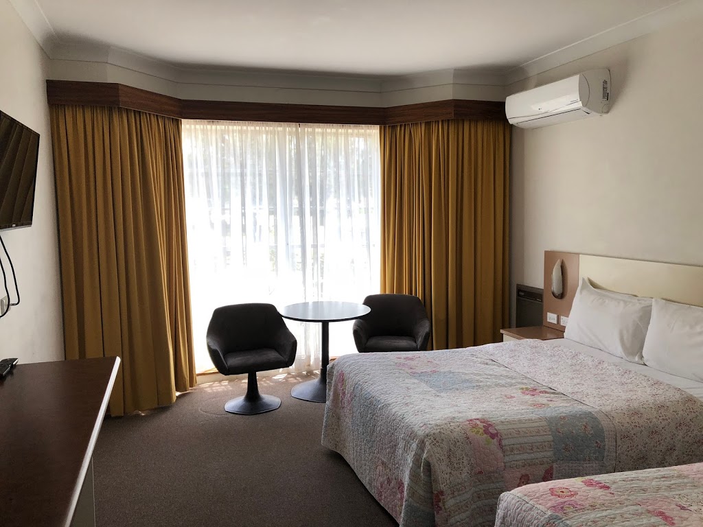 Motel Margeurita | lodging | 2 Margeurita Pl, Queanbeyan West NSW 2620, Australia | 0262975531 OR +61 2 6297 5531