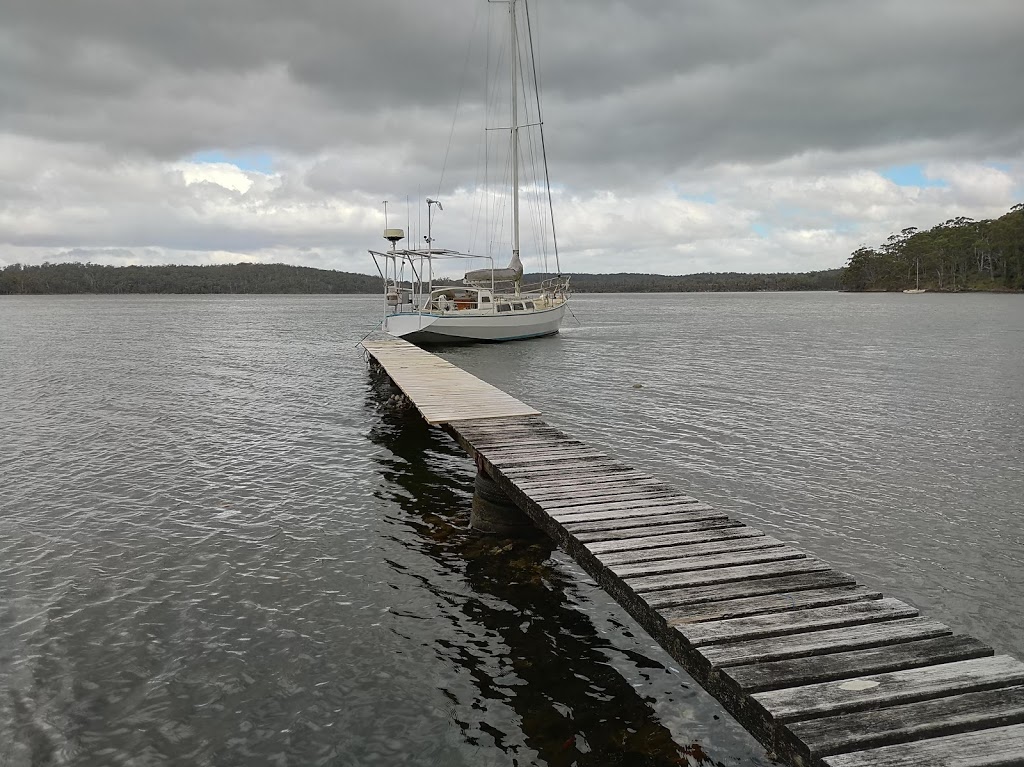 Oyster Shack | lodging | 179 Tongue Rd, Hastings TAS 7109, Australia | 0438629838 OR +61 438 629 838