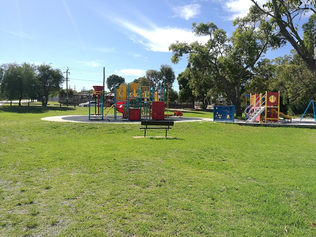 Blackmore Park | park | 43 Blackmore Ave, Girrawheen WA 6064, Australia | 0894055000 OR +61 8 9405 5000
