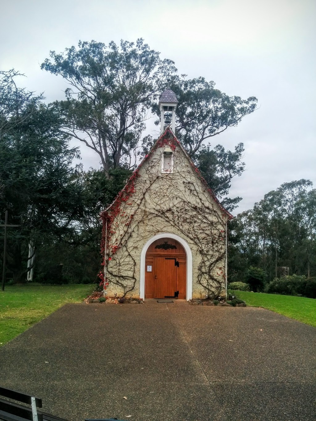 Mt Schoenstatt Spirituality Centre | church | 230 Fairlight Rd, Mulgoa NSW 2745, Australia | 0247738338 OR +61 2 4773 8338