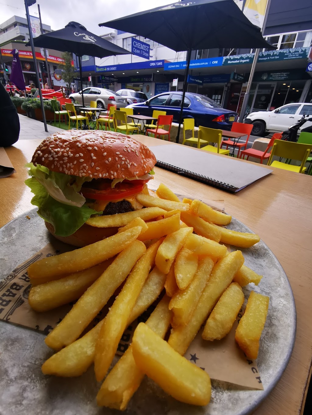 Burger Barrel | restaurant | 207A Coogee Bay Rd, Coogee NSW 2034, Australia | 0296654444 OR +61 2 9665 4444
