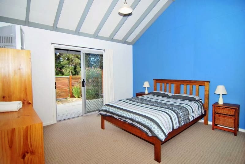 Huskisson Holiday House | lodging | 23 Currambene St, Huskisson NSW 2540, Australia | 0244416363 OR +61 2 4441 6363