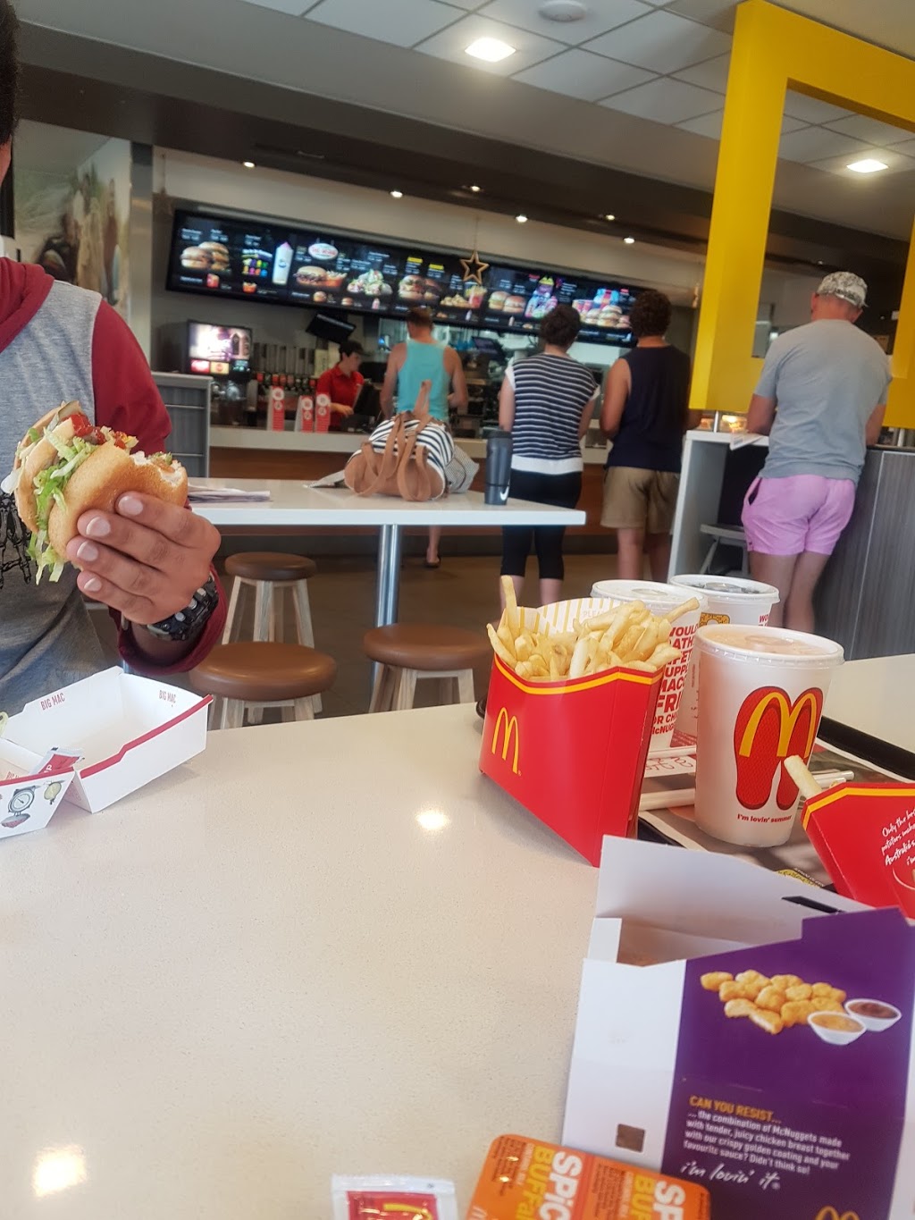 McDonalds Corowa | meal takeaway | 206/218 Sanger St, Corowa NSW 2646, Australia | 0260333820 OR +61 2 6033 3820