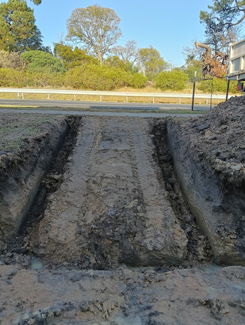 South East Excavation And Lawn Care | 10 Wingadee Rd, Maryknoll VIC 3812, Australia | Phone: 0411 473 867