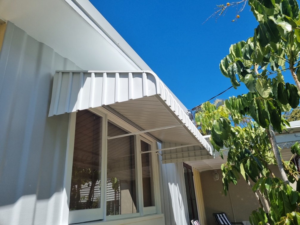 Blue Pacific Shades & Awnings | 65 Enterprise St, Cleveland QLD 4163, Australia | Phone: (07) 5576 4013