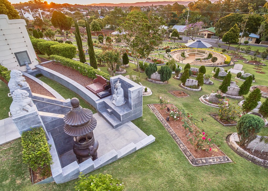 Mt Thompson Memorial Gardens and Crematorium | park | 329 Nursery Rd, Holland Park QLD 4121, Australia | 0733492001 OR +61 7 3349 2001
