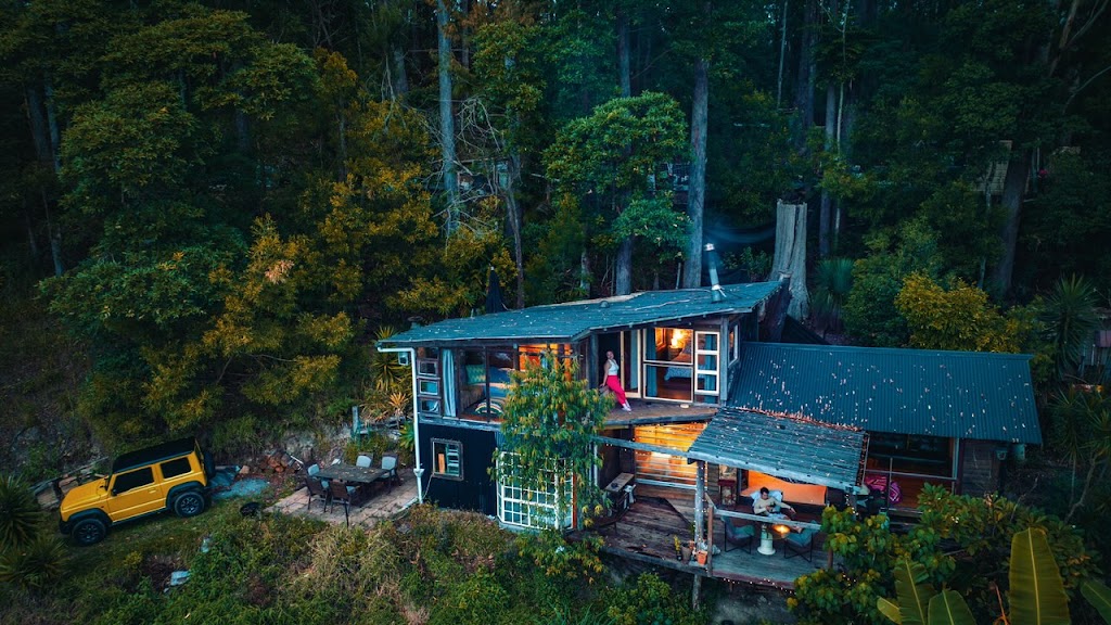 Treehouse in the Pocket | park | 333 Skyline Rd, Middle Pocket NSW 2483, Australia | 0415949636 OR +61 415 949 636
