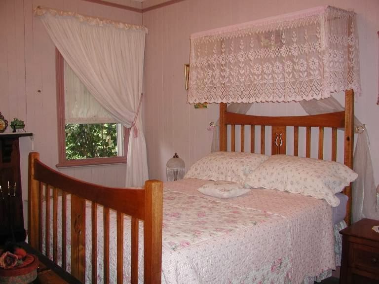 Kerong Cottage Heritage Bed & Breakfast | 98 Fitzroy St, Warwick QLD 4370, Australia | Phone: (07) 4661 5727