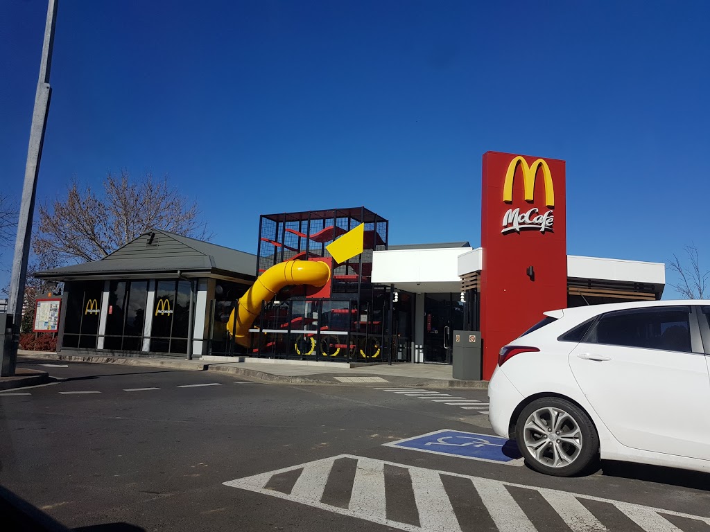McDonalds Bomaderry | cafe | Cnr Princes Hwy &, Cambewarra Rd, Bomaderry NSW 2541, Australia | 0244234718 OR +61 2 4423 4718