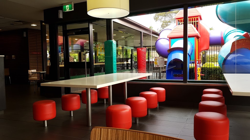 McDonalds Mittagong | cafe | Bessemer St, Mittagong NSW 2575, Australia | 0248721370 OR +61 2 4872 1370