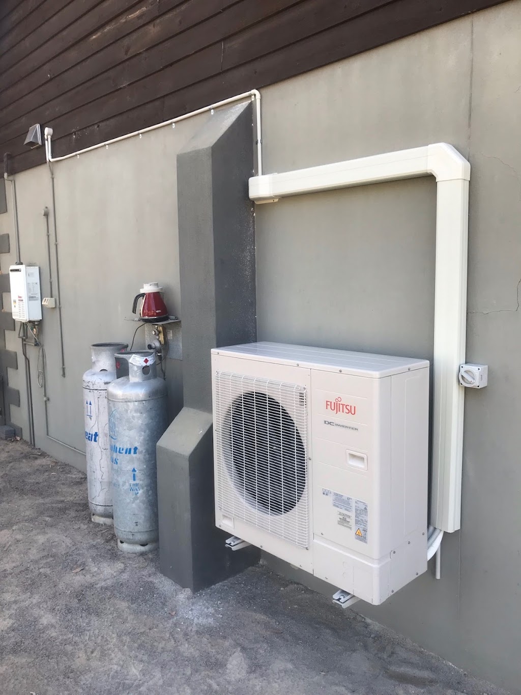 A & L Electrical Refrigeration and Air Conditioning | electrician | 2 Avon Ct, Cape Burney WA 6532, Australia | 0432238588 OR +61 432 238 588