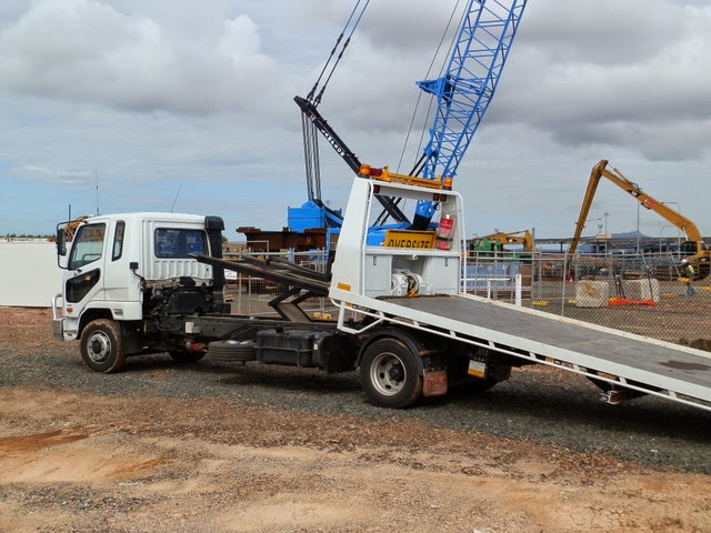 Vulcan Tilt Haulage | 1 Hawkins Pl, Emerald QLD 4720, Australia | Phone: 0418 271 655