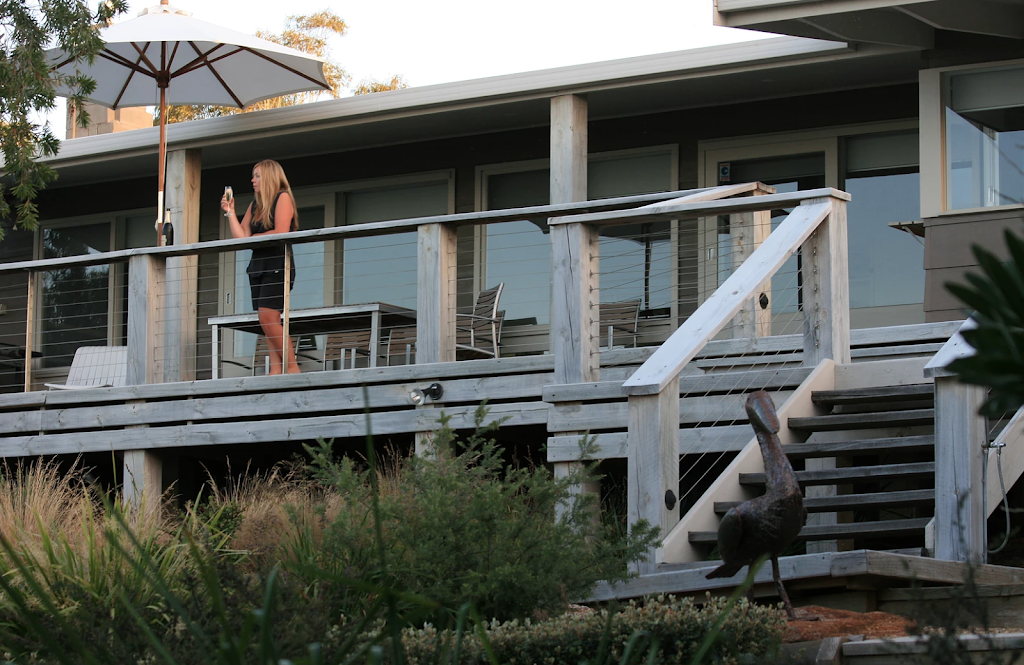 The Hideaway Gippsland Lakes | lodging | LUXURY WATERFRONT HOUSE, 98 The Blvd, Loch Sport VIC 3851, Australia | 0413997309 OR +61 413 997 309