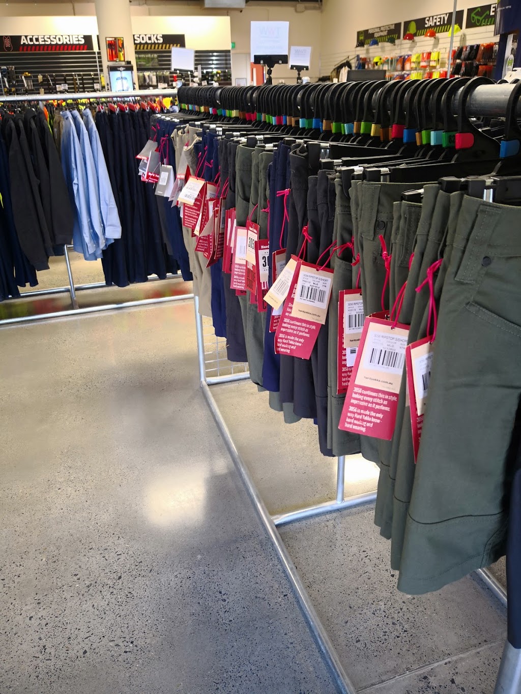 Totally Workwear Burleigh Heads | clothing store | 2/20 Kortum Dr, Burleigh Heads QLD 4220, Australia | 0756104025 OR +61 7 5610 4025