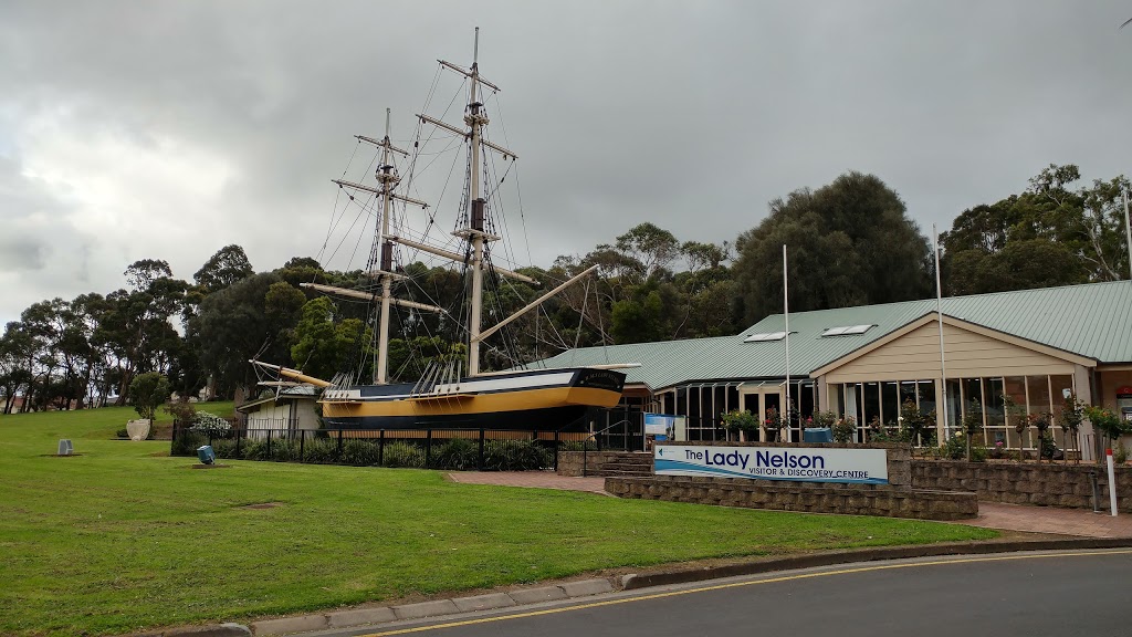 Mount Gambier Visitor Centre | travel agency | 35 Jubilee Hwy E, Mount Gambier SA 5290, Australia | 1800087187 OR +61 1800 087 187