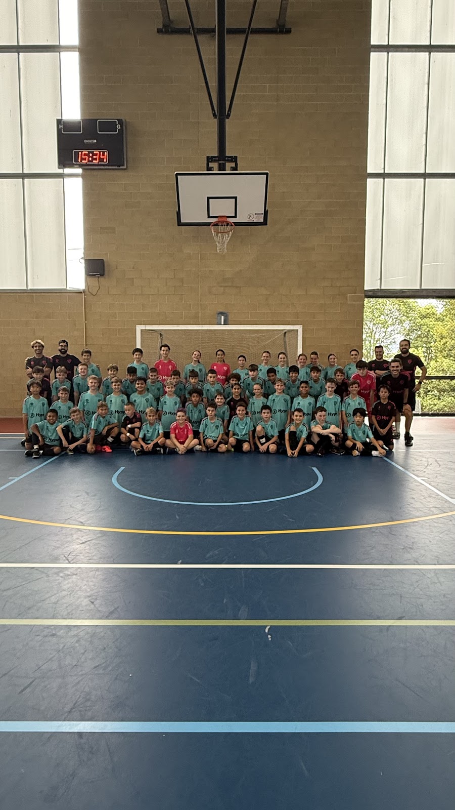 Feenix Futsal Park Ridge | 17 Rosia Rd, Park Ridge South QLD 4125, Australia | Phone: 0449 292 975