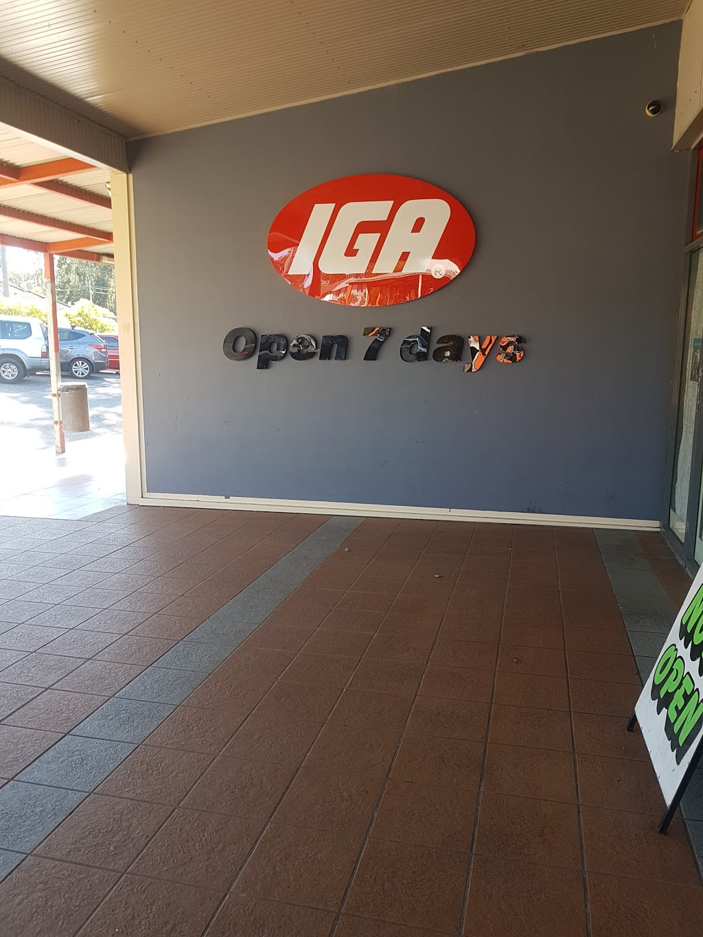 IGA North Wyong | supermarket | Shop 2/34-38 Cutler Drive North, Wyong NSW 2259, Australia | 0243533942 OR +61 2 4353 3942