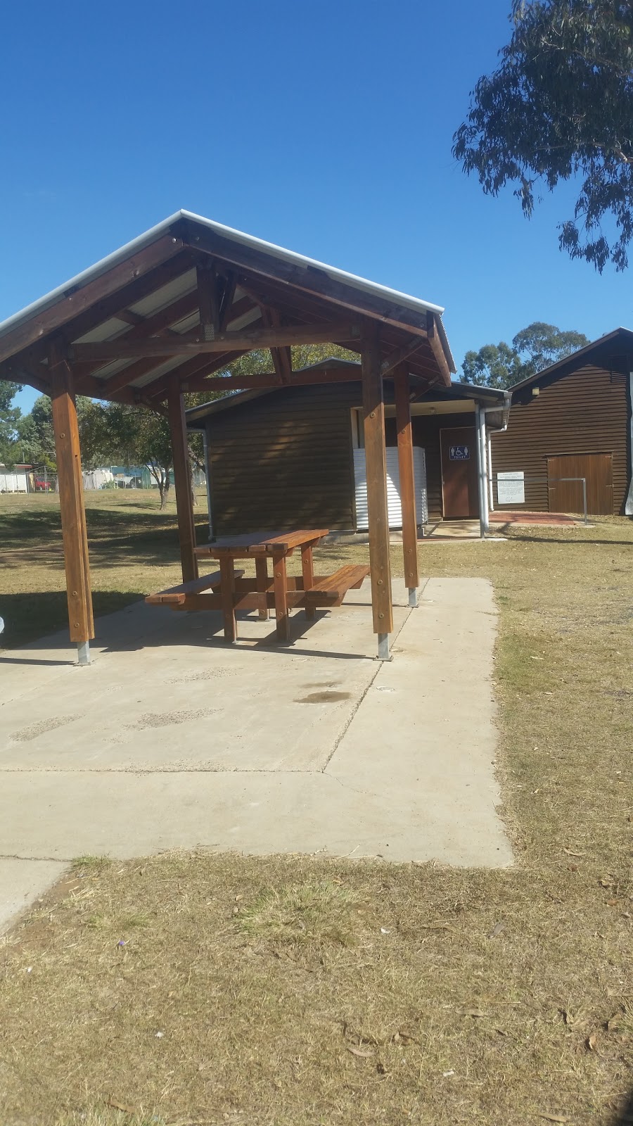 Gordon McKell Park | park | 80 Bunya Hwy, Wondai QLD 4606, Australia