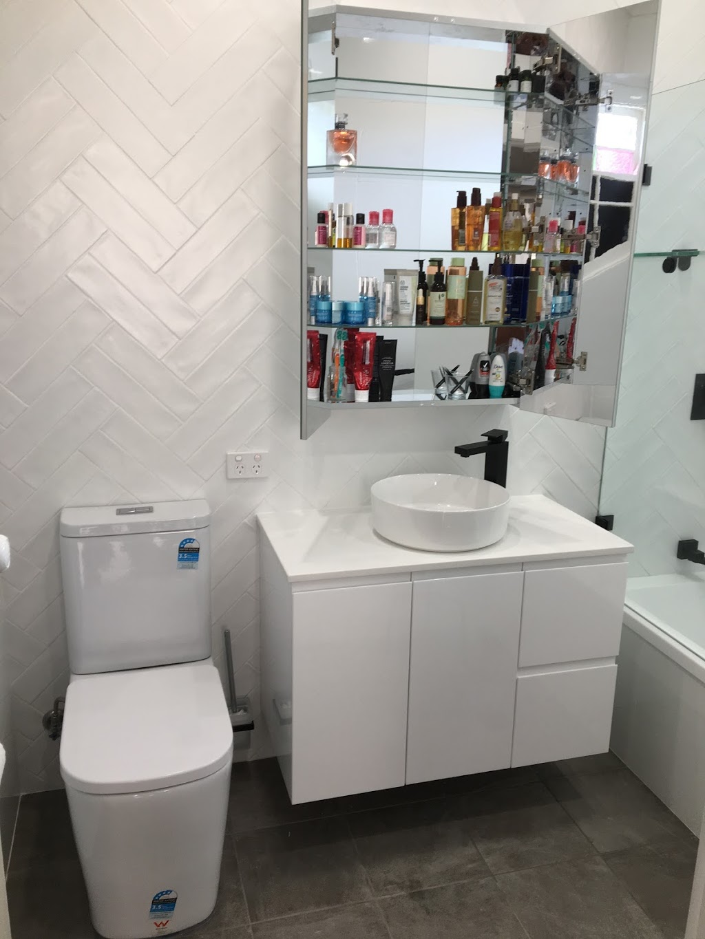 Dezina Kitchen and Bathroom Renovation | 44 Cobar St, Dulwich Hill NSW 2203, Australia | Phone: 0411 693 793