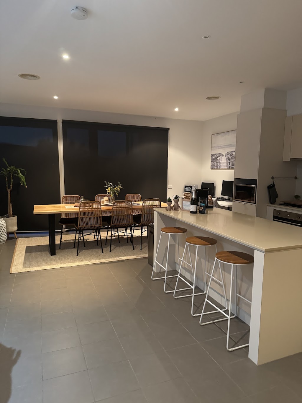 Torquay Luxe Retreat | 2 Bunker Pl, Torquay VIC 3228, Australia | Phone: 0418 360 740