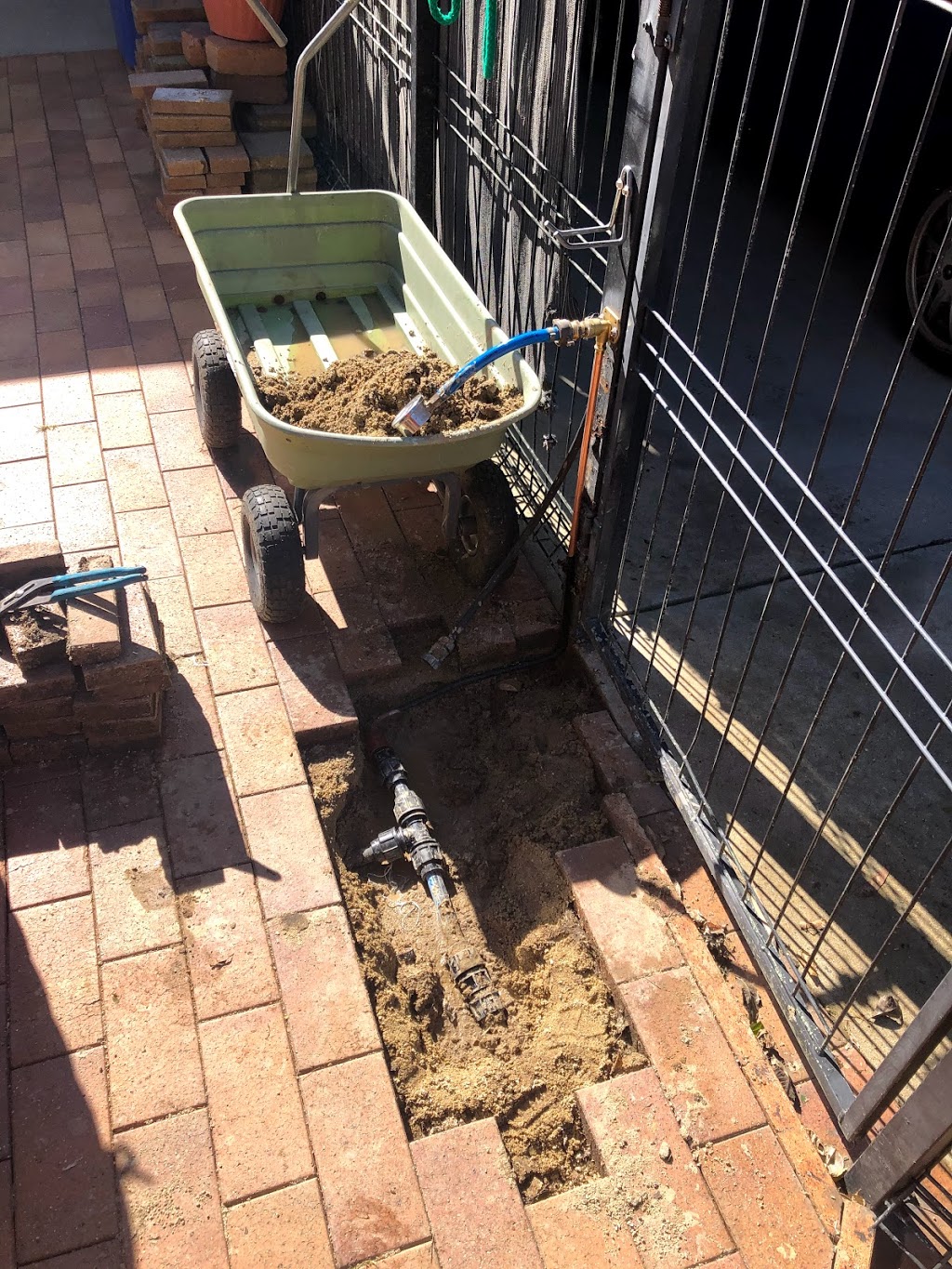 QLD Hot Water & Plumbing | 7 Uringa St, Warana QLD 4575, Australia | Phone: 0401 165 238