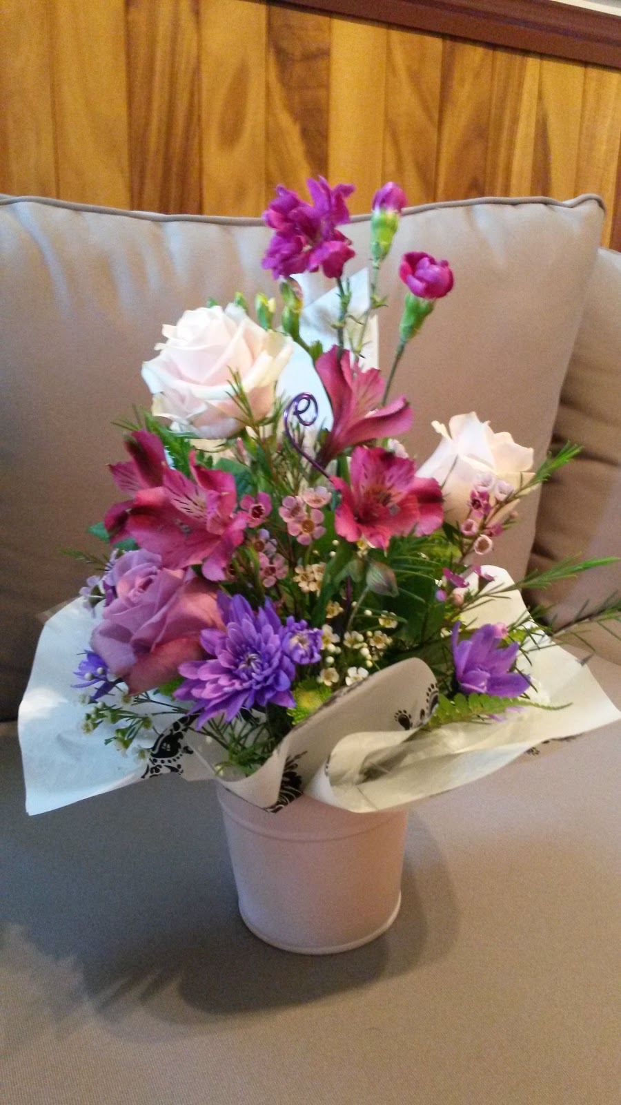 Beachmere Collee Florist | 64 Bishop Rd, Beachmere QLD 4510, Australia | Phone: 0423 018 418