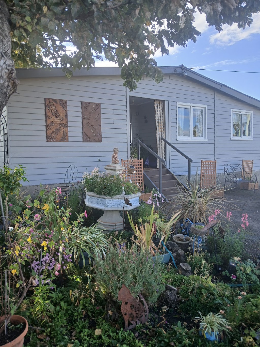 And She Was | 22 Richmond St, Colebrook TAS 7027, Australia | Phone: 0409 295 357