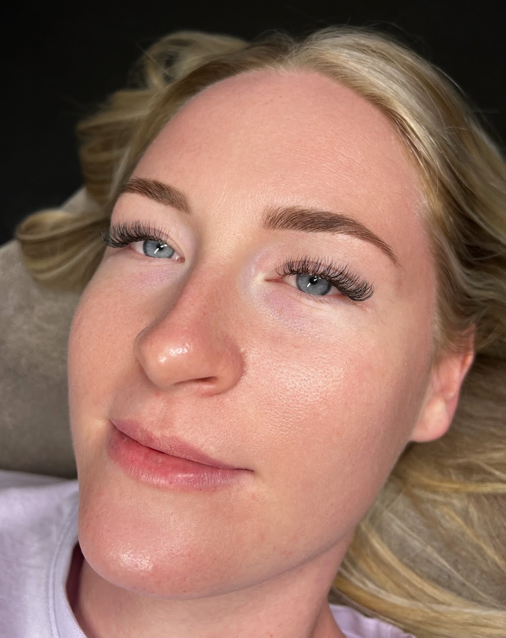 Hellish Brows and Lash Lounge | 2 Robert St, Forest Hill QLD 4341, Australia | Phone: 0418 226 853