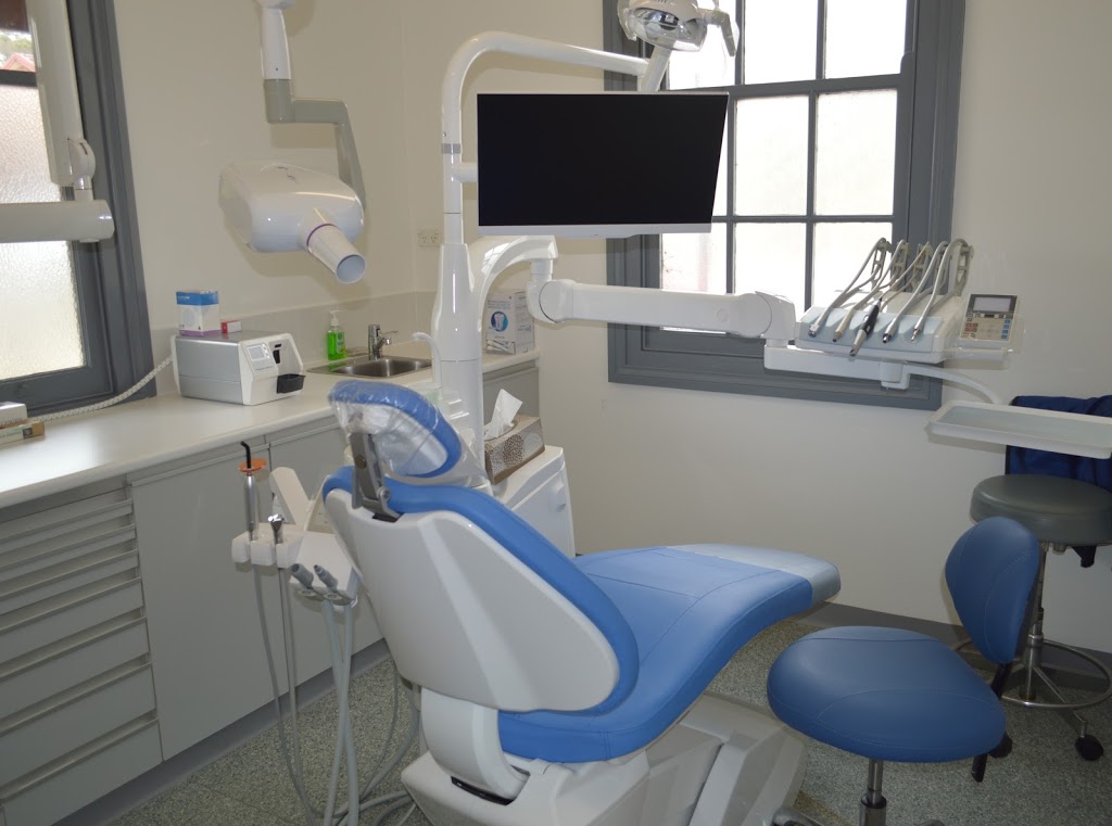 Sydney Oral Design-McLennan Mark G | 106 Harris St, Harris Park NSW 2150, Australia | Phone: (02) 9891 4099