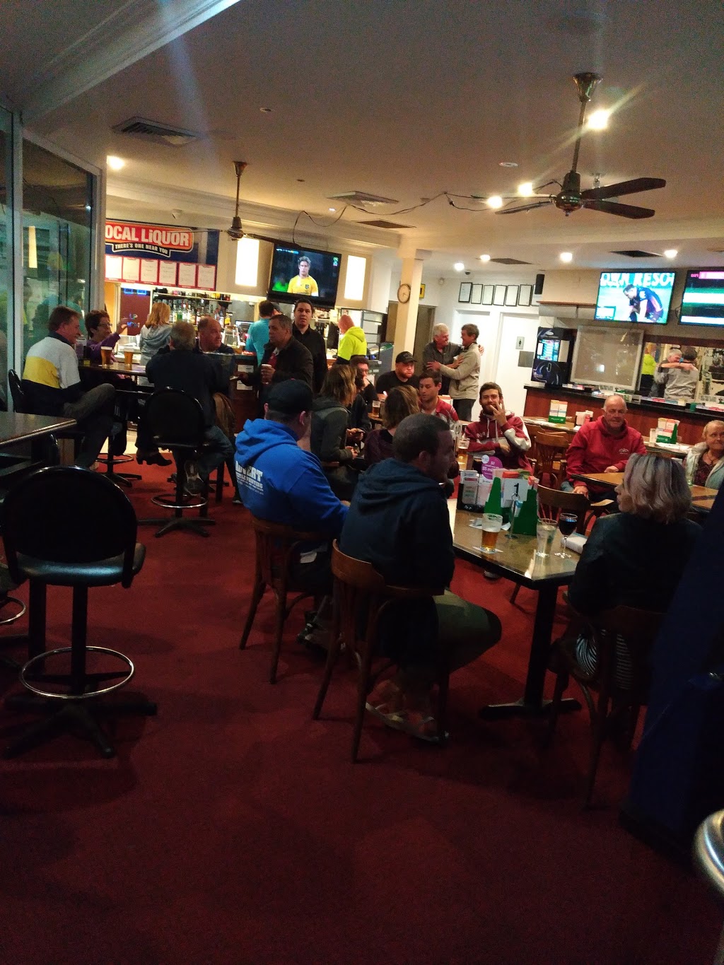 Kariong Tavern | 10 Langford Dr, Kariong NSW 2250, Australia | Phone: (02) 4340 4366