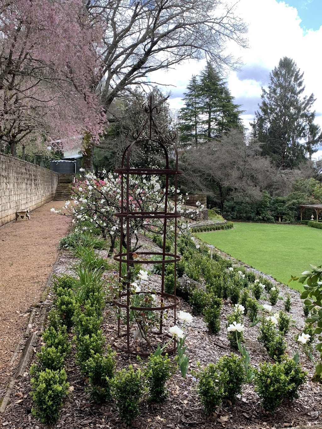 Wild Meadows Garden | 243A Coxs River Rd, Little Hartley NSW 2790, Australia | Phone: 0439 070 670