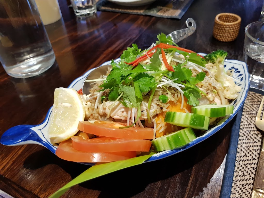 Thonglor Thai Restaurant | 40 Edgewater Blvd, Maribyrnong VIC 3032, Australia | Phone: (03) 9317 9880