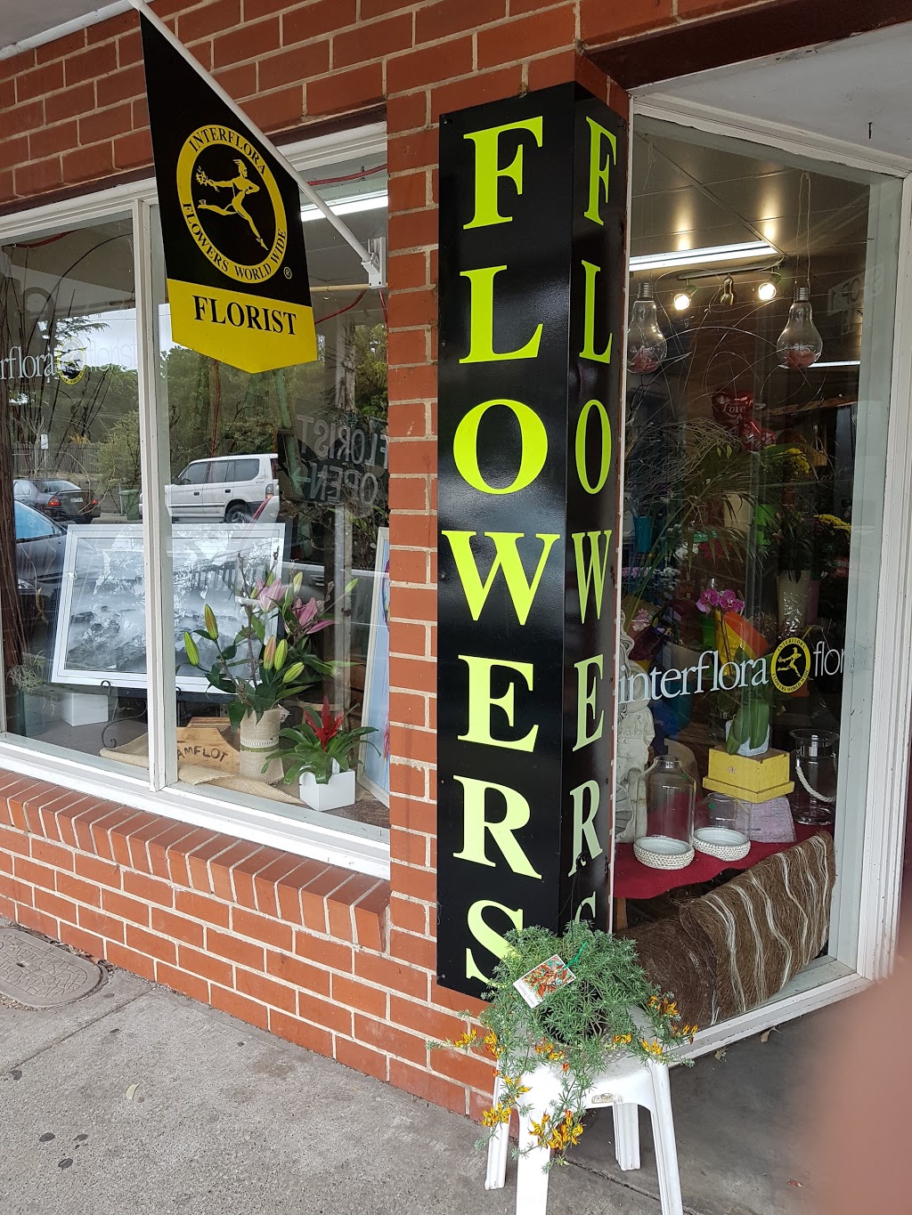Camelot Florist | florist | 1543 Burwood Hwy, Tecoma VIC 3160, Australia | 0397543784 OR +61 3 9754 3784