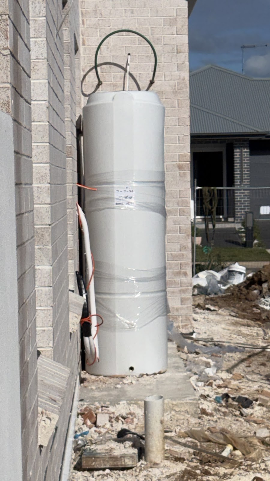 Watertanks R Us | Unit 15/252 Hume Hwy, Lansvale NSW 2166, Australia | Phone: 0450 339 339