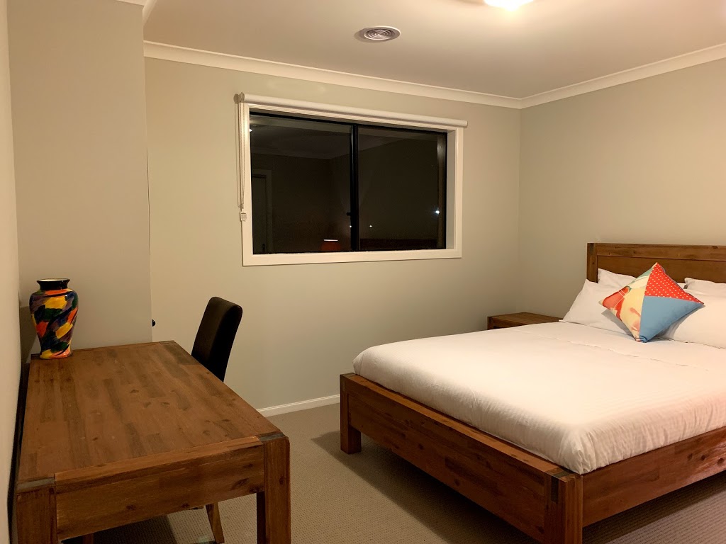 Apple House Truganina | lodging | 15 Glasshouse Way, Truganina VIC 3029, Australia | 0425608238 OR +61 425 608 238