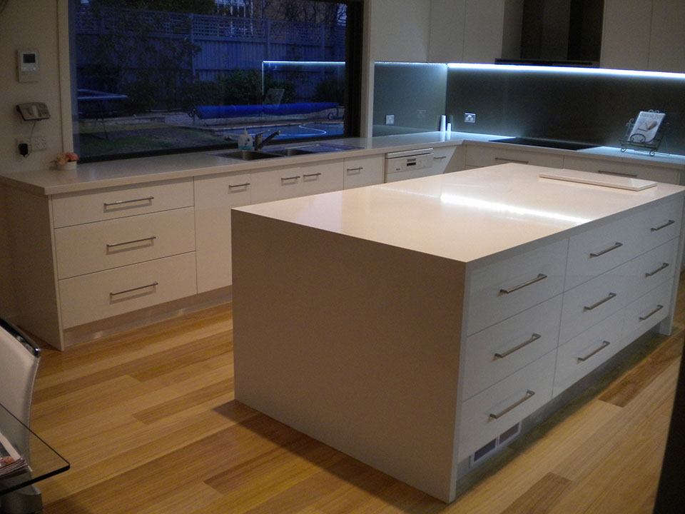 Ricks Cabinets | Unit 37/1-11 Bryants Rd, Dandenong South VIC 3175, Australia | Phone: (03) 9794 9787