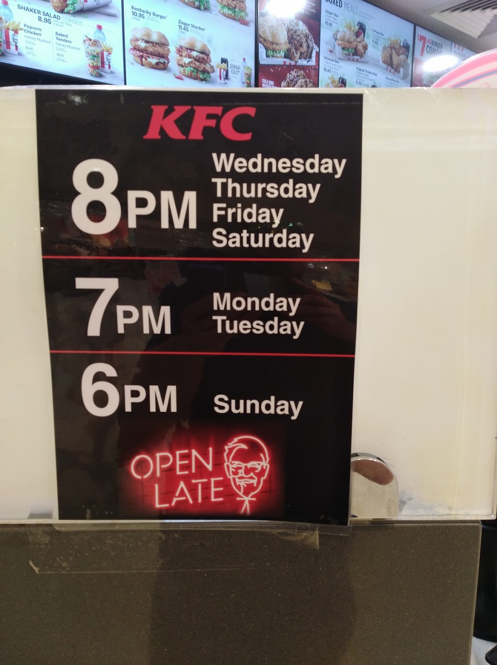 KFC Bateau Bay | 102, 9 Bay Village Rd, Bateau Bay NSW 2261, Australia | Phone: (02) 4333 7000