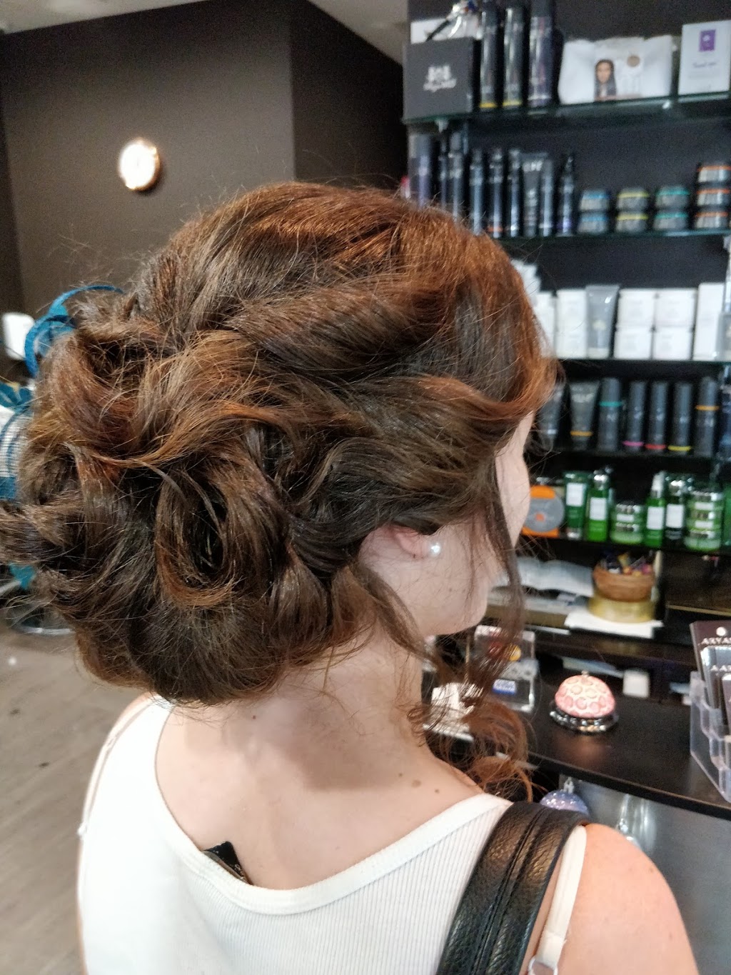 Aryana Hair N Beauty | hair care | Banksia Grove Village Shopping Centre, 4/1001 Joondalup Dr, Banksia Grove WA 6031, Australia | 0892061644 OR +61 8 9206 1644