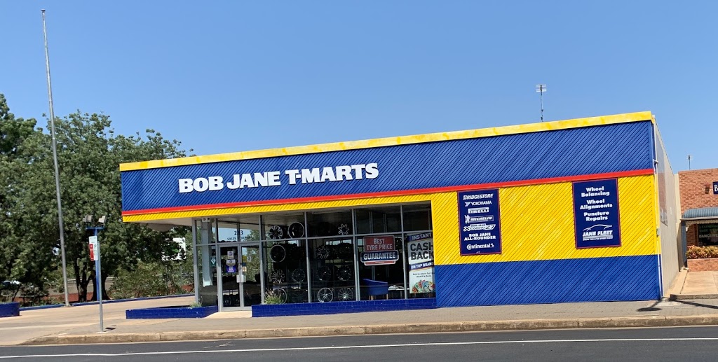 Bob Jane T-Marts (223 Macquarie St) Opening Hours