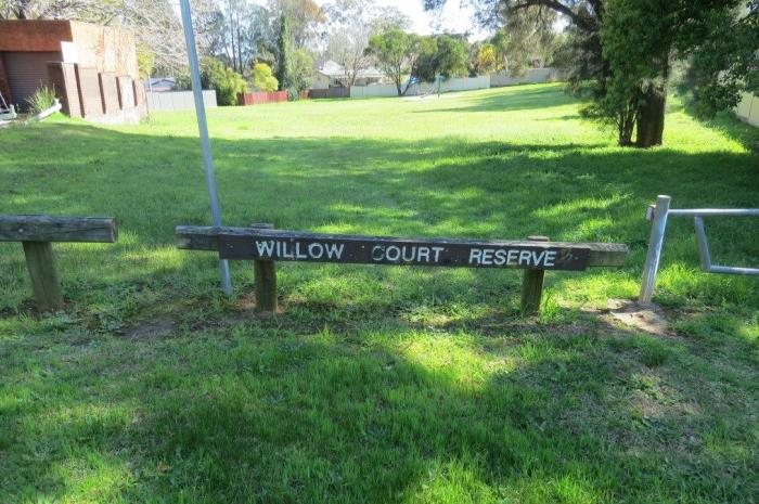 Willow Court Park | park | 10 Willow Ct, Bradbury NSW 2560, Australia | 0246454000 OR +61 2 4645 4000