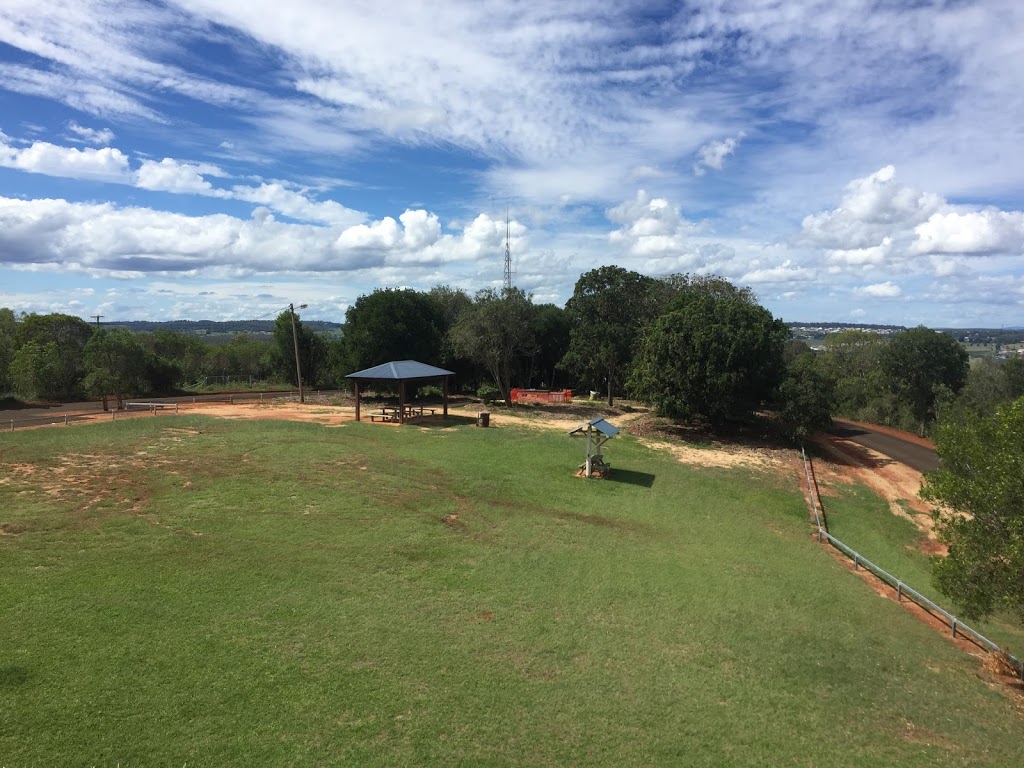 Mount Wooroolin Lookout | tourist attraction | Mount Wooroolin Rd, Kingaroy QLD 4610, Australia | 0741626272 OR +61 7 4162 6272