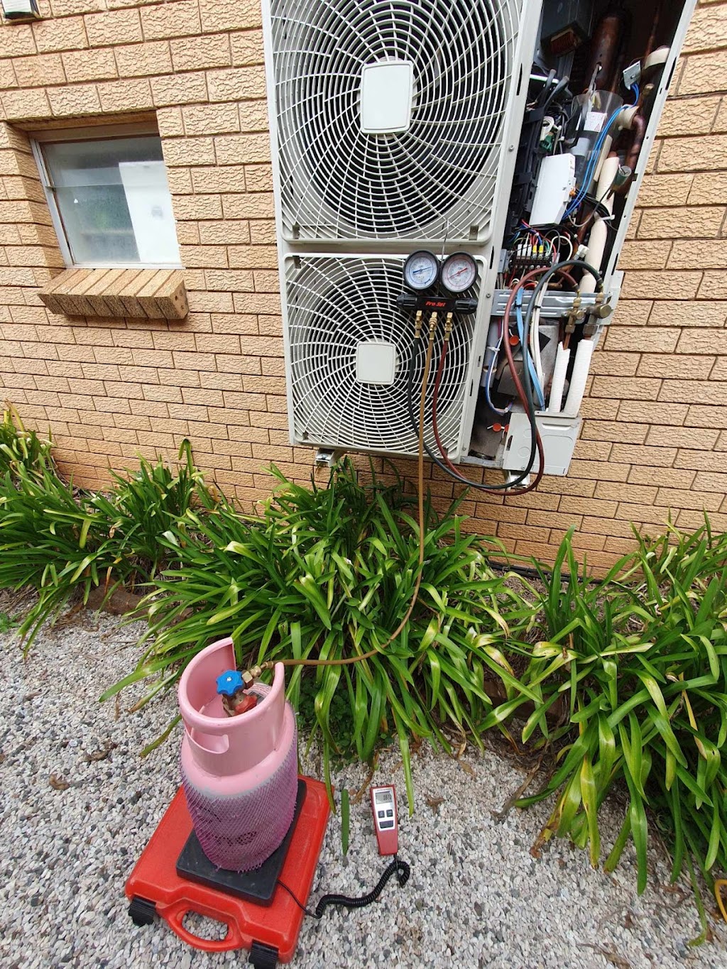 Rad Brothers Services | 1985 Davys Plains Rd, Cargo NSW 2800, Australia | Phone: 0434 864 752