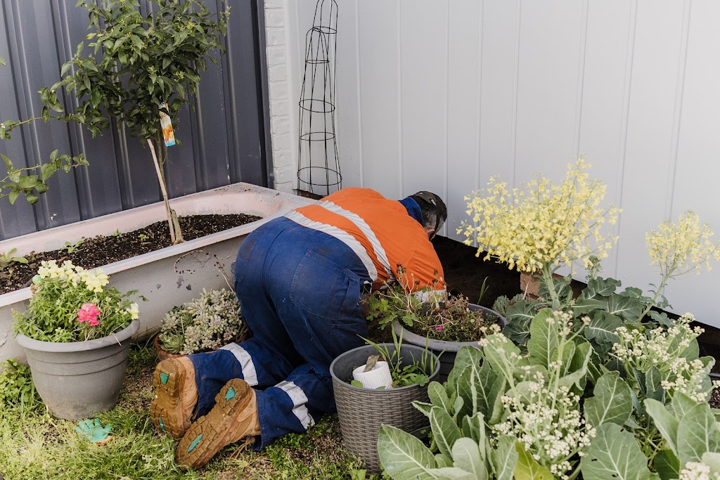 McMillan Industries - Watering systems and Pest Management | 5 Landrace Rd, Forbes NSW 2871, Australia | Phone: (02) 6852 1845
