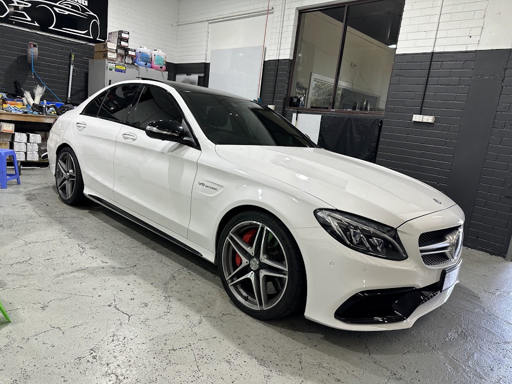 UV Tints | Unit 3/4 Essex St, Minto NSW 2566, Australia | Phone: (02) 8711 6600