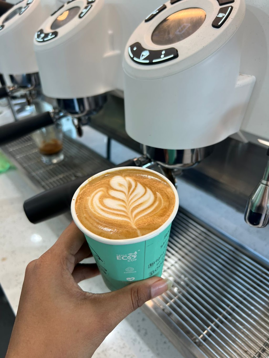 Cafe Alamora | 2 Resort Bvd, Tarneit VIC 3029, Australia | Phone: 0430 182 646