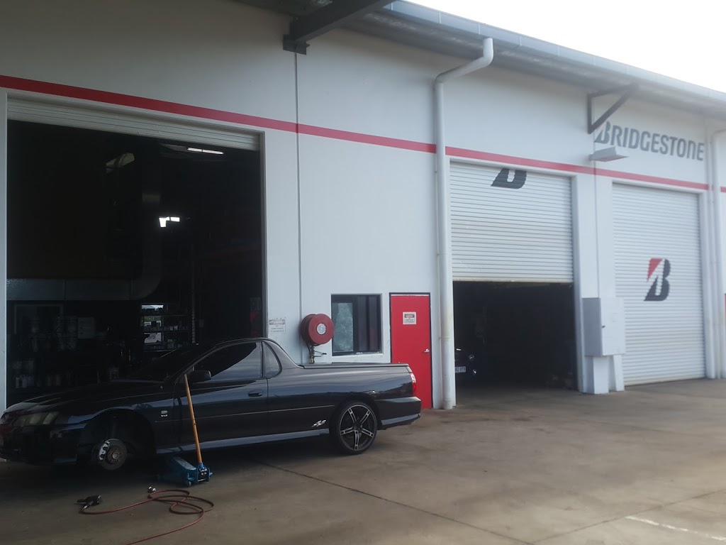 Bridgestone Select Tyre & Auto | 33 Mount Milman Dr, Smithfield QLD 4878, Australia | Phone: (07) 4038 3146