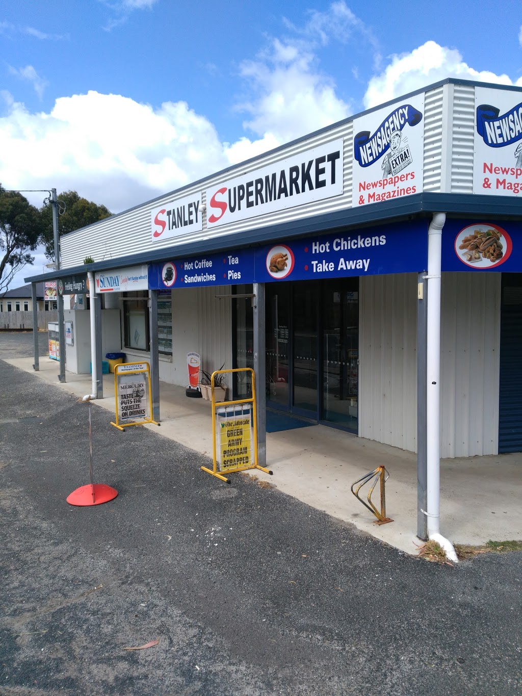 Stanley Supermarket And Newsagency | 25 Wharf Rd, Stanley TAS 7331, Australia | Phone: (03) 6458 1263