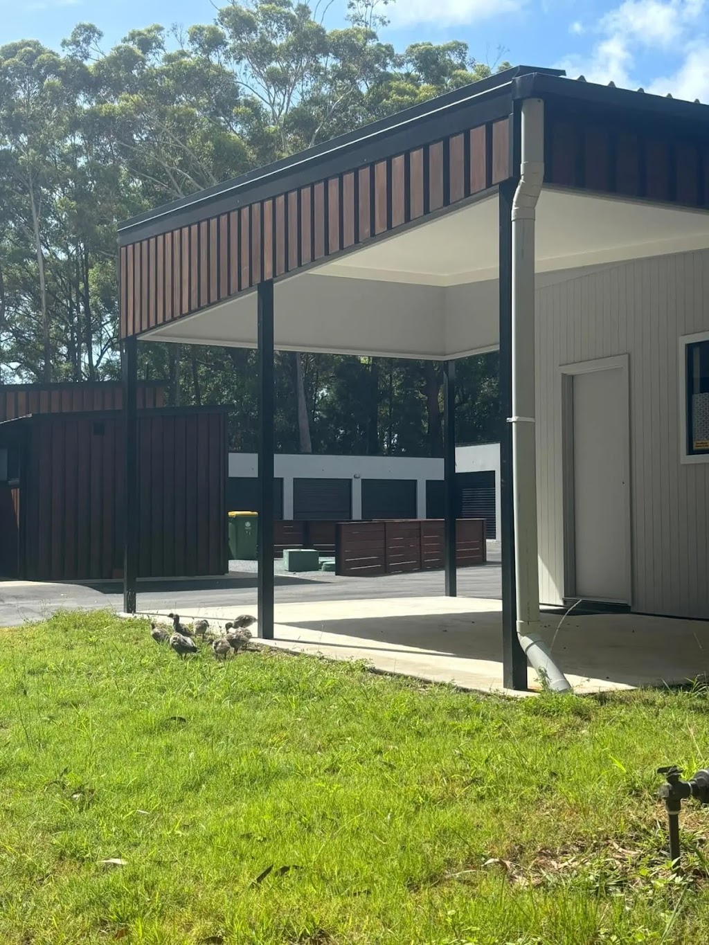 Russell Island Storage Solutions | 16 Fernbrook Ave, Russell Island QLD 4184, Australia | Phone: 0448 884 635