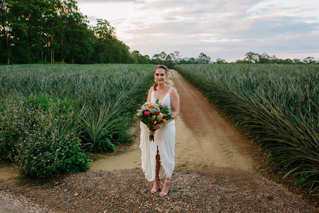 Christina Robyn Photography | 300 Bishop Rd, Beachmere QLD 4510, Australia | Phone: 0423 673 617