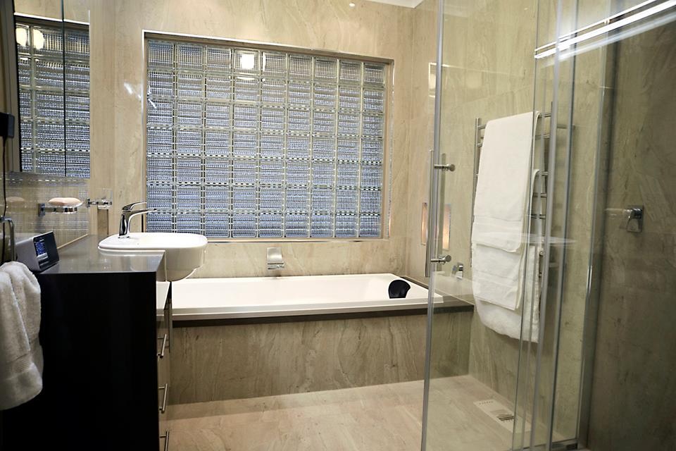 Q Bathrooms | home goods store | 2 Inglewood Ct, Mill Park VIC 3082, Australia | 0421123445 OR +61 421 123 445